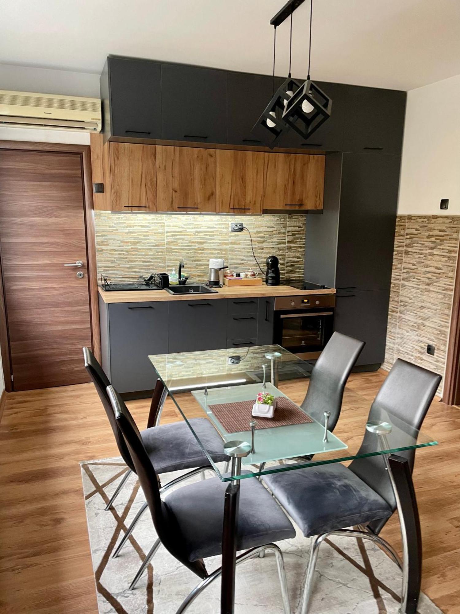 Luxury City Center Apartment スコピエ エクステリア 写真